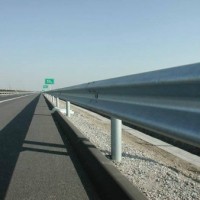沈阳高速公路护栏-专业的公路护栏沈阳哪里有售