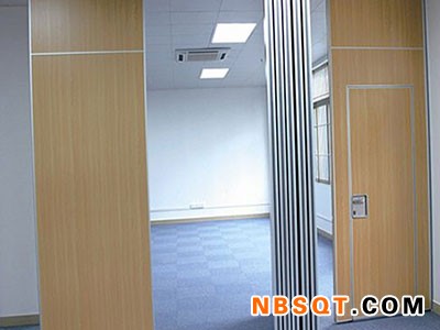 活动隔断报价|可靠的100型活动隔断批发价格图1