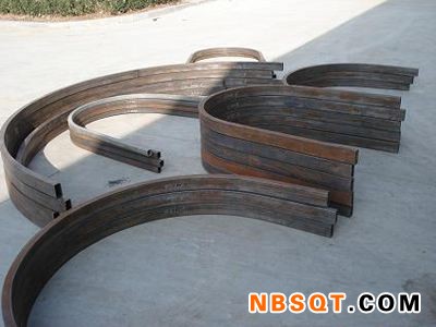 槽钢拉弯_大量供应槽钢图1